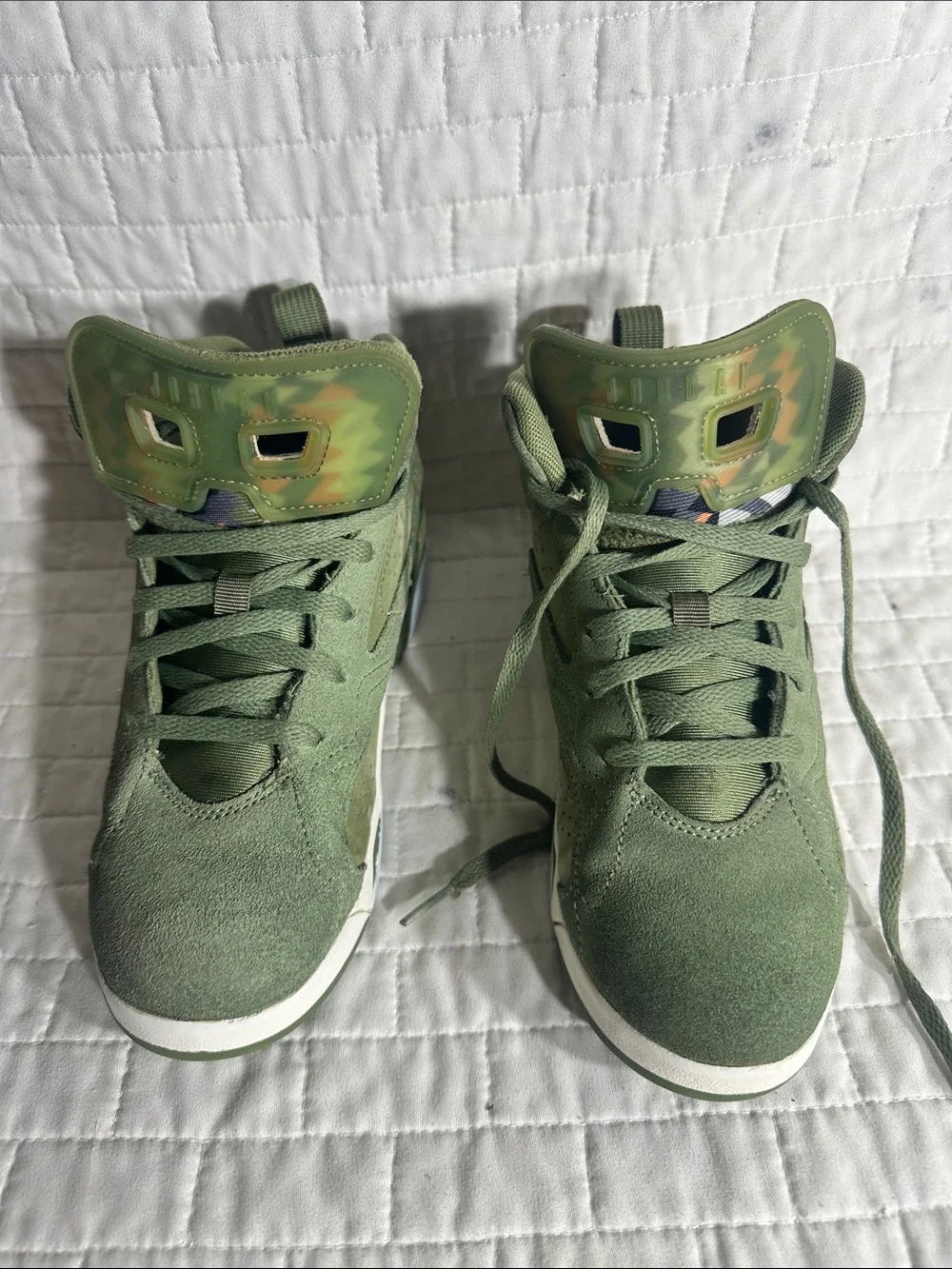 Jordan olive green